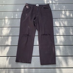 AMUSE SOCIETY High Rise Frayed Hem Distressed  Size 29 Great Pre-Owned Condition